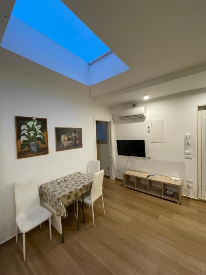 Sisters' House Apartment บารี ภายนอก รูปภาพ