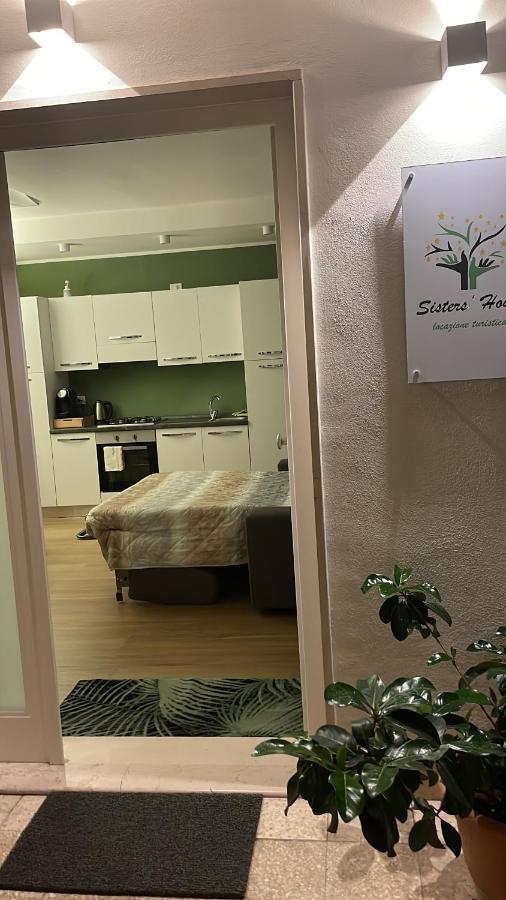Sisters' House Apartment บารี ภายนอก รูปภาพ